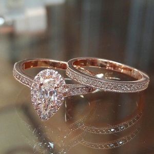 Women’s engagement two piece ring set